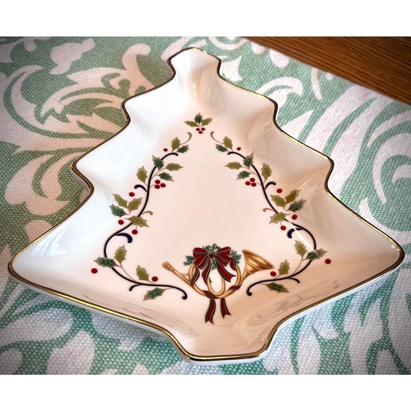 Mikasa Holiday Elegance Porcelain Holiday Tree-Shaped Christmas Candy Dish - Picture 2 of 7